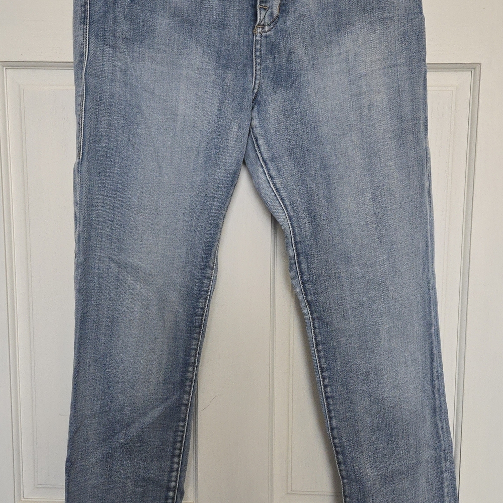 Rock & Republic Women's Light Blue Straight Jeans